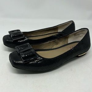 ME TOO BALLET FLATS DAMARA BOW TOE GOLD HEEL FAUX SNAKE SIZE 6
